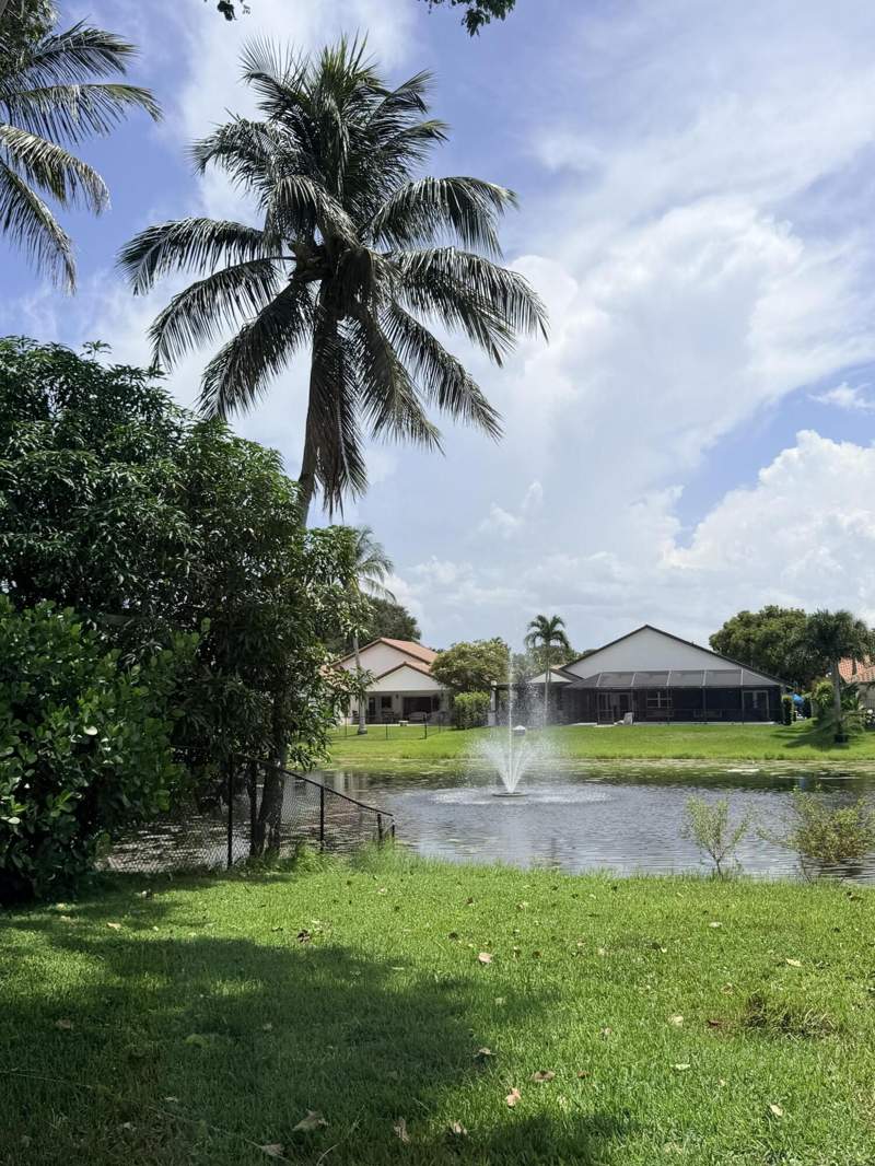 3 bedroom Single Family Residence at 8870 Woodside Court, Forest Ridge Cluster Homes II, Davie — photo 4
