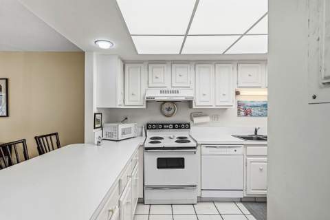 4101 Kittiwake Court #Kittiwake, Boynton Beach FL - photo 7 of 47