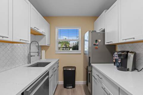 947 Circle Drive #C, Delray Beach FL - photo 10 of 25