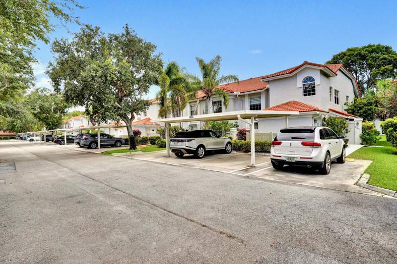 2 bedroom Condominium at 7669 Springwater Place #202, Palm Isles I, II And III Condos, Boynton Beach — photo 4