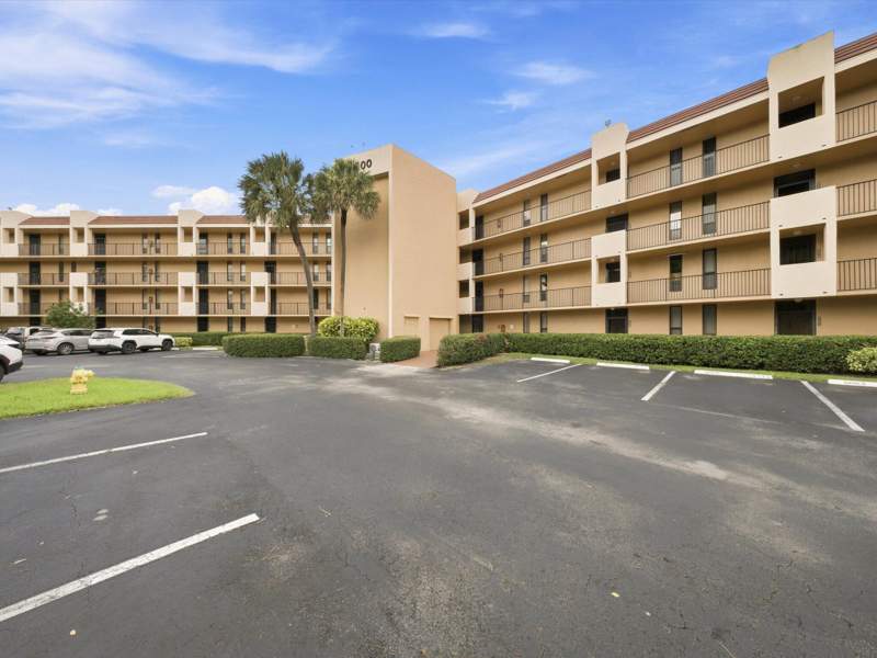 2 bedroom Condominium at 6539 Coral Lake Drive #403, Coral Gate X Condo, Margate — photo 2