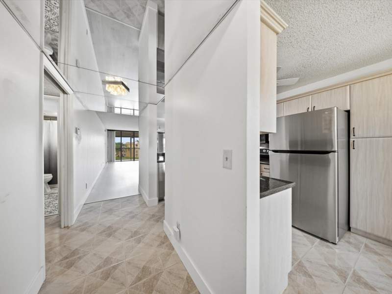 2 bedroom Condominium at 6539 Coral Lake Drive #403, Coral Gate X Condo, Margate — photo 4