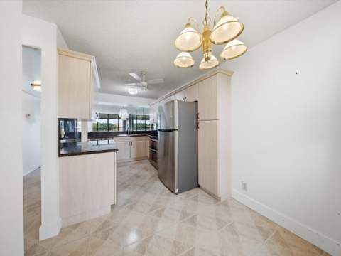 6539 Coral Lake Drive #403, Margate FL - photo 9 of 26