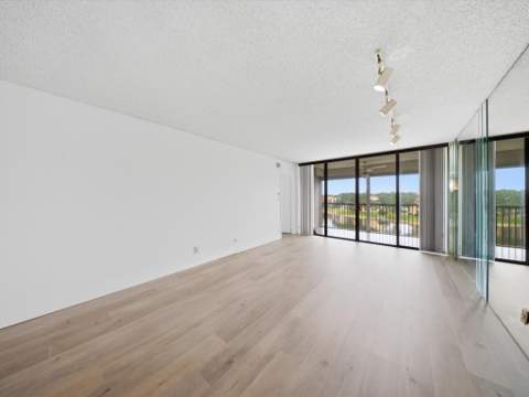 6539 Coral Lake Drive #403, Margate FL - photo 14 of 26