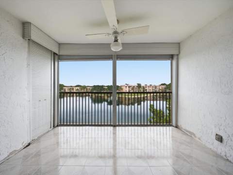 6539 Coral Lake Drive #403, Margate FL - photo 15 of 26