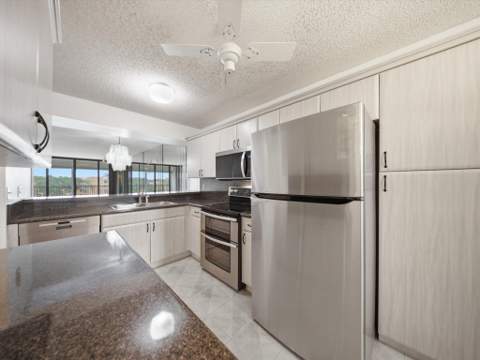 6539 Coral Lake Drive #403, Margate FL - photo 7 of 26