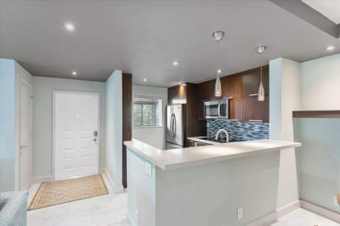 2705 S Oakland Forest Drive #104, Oakland Park FL - photo 14 of 34