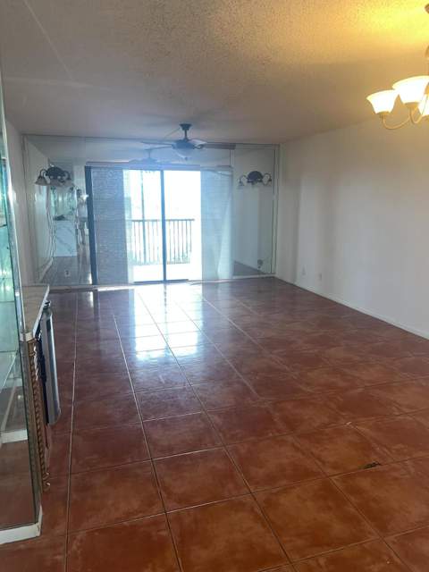 2202 S Cypress Bend Drive #801, Pompano Beach FL - photo 7 of 38