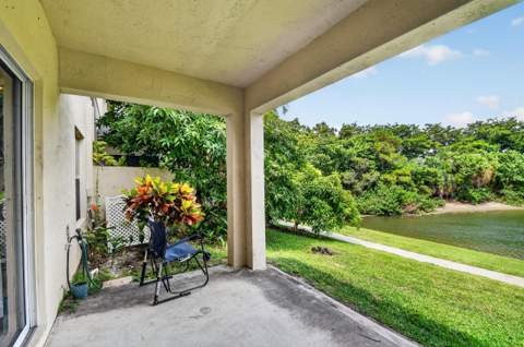 308 Spruce Street, Boynton Beach FL - photo 22 of 77