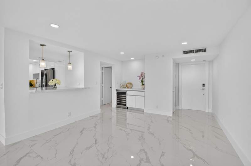 2 bedroom Condominium at 7835 Lakeside Boulevard #972, Lakewood, Boca Raton — photo 2