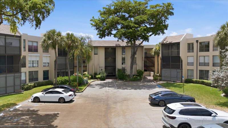 2 bedroom Condominium at 6301 N University Drive #206, Concord Village Condominium IV, Tamarac — photo 2