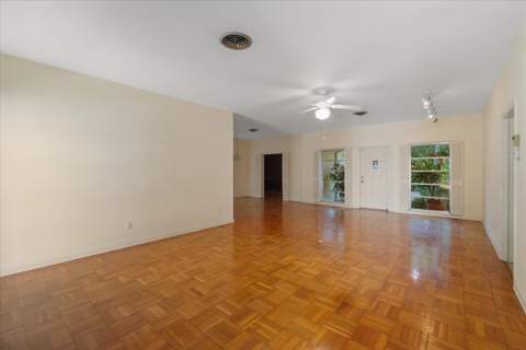24 N Via Lucindia, Sewalls Point FL - photo 13 of 59