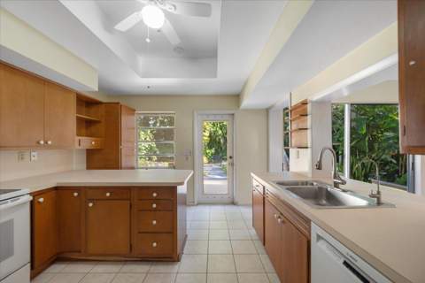 24 N Via Lucindia, Sewalls Point FL - photo 21 of 59