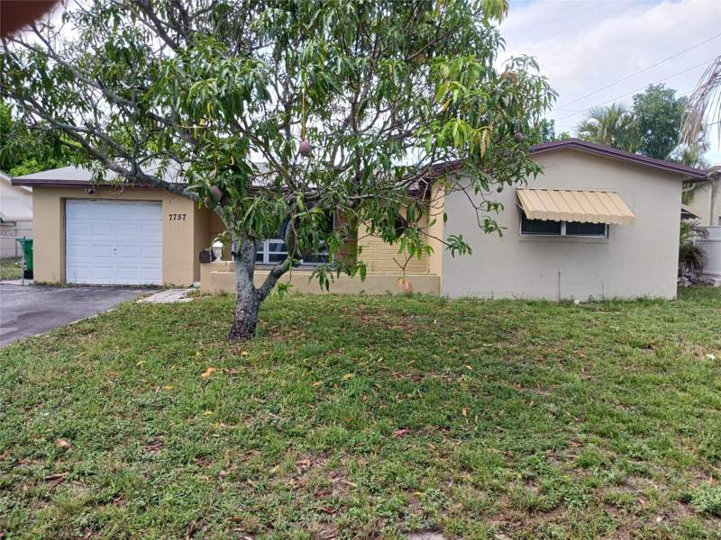 3 bedroom Single Family Residence at 7757 SE Embassy Boulevard, Miramar Park Third Add, Miramar — photo 3