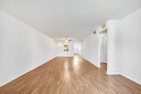 8980 S Hollybrook Boulevard #204, Pembroke Pines FL - photo 21 of 31