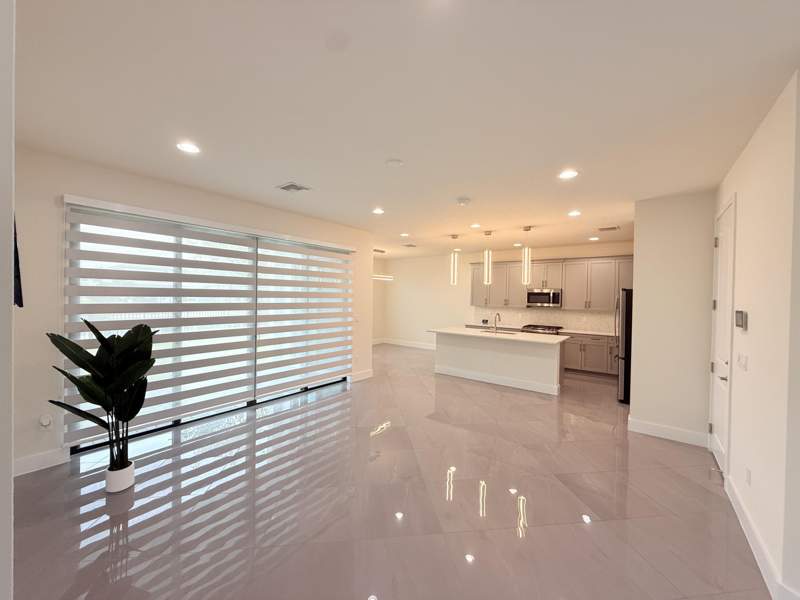 4 bedroom Single Family Residence at 7181 Villamar Way, Toscana Isles Pud Pl, Lake Worth — photo 5