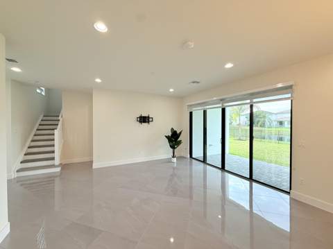 7181 Villamar Way, Lake Worth FL - photo 11 of 38