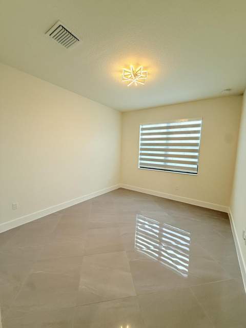 7181 Villamar Way, Lake Worth FL - photo 13 of 38