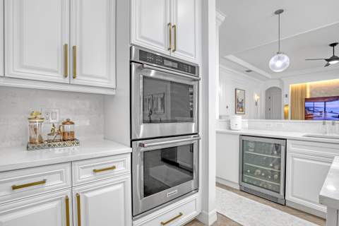 8541 Butler Greenwood Drive, Royal Palm Beach FL - photo 19 of 70