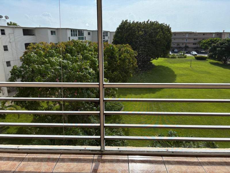 2 bedroom Condominium at 2615 NE 3rd Court #402, Village Royale Greenwood Condo, Boynton Beach — photo 2