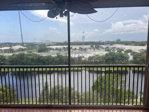 2202 S Cypress Bend Drive #801, Pompano Beach FL - photo 20 of 38
