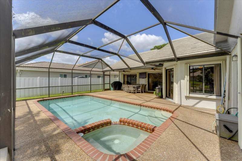 5 bedroom Single Family Residence at 5345 NW 58th Terrace, Butler Farms Section Two, Coral Springs — photo 4