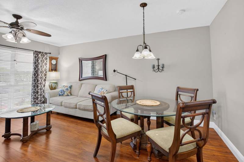 1 bedroom Condominium at 309 Circle Drive, Four Sea Suns , Boynton Beach — photo 4