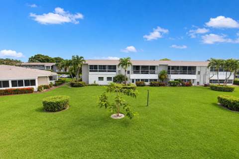 309 Circle Drive, Boynton Beach FL - photo 12 of 20