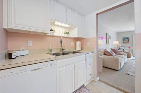 18480 SE Wood Haven Lane #J, Jupiter FL - photo 15 of 28