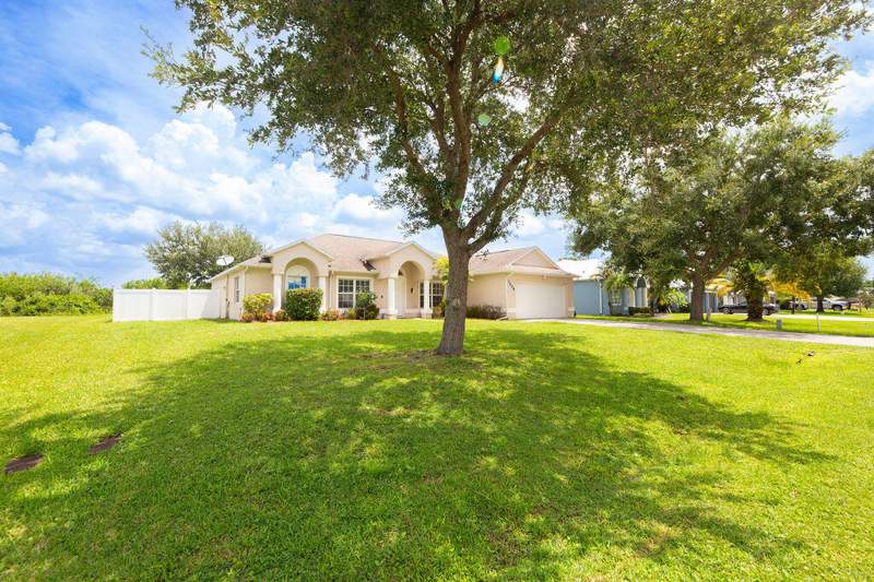 4 bedroom Single Family Residence at 2606 Serenity Circle, Palm Lakes Gardens, Fort Pierce — photo 4