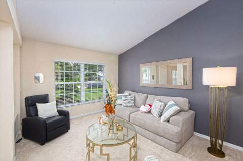 2606 Serenity Circle, Fort Pierce FL - photo 8 of 38