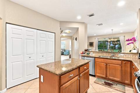 9035 Silver Glen Way, Lake Worth FL - photo 23 of 60