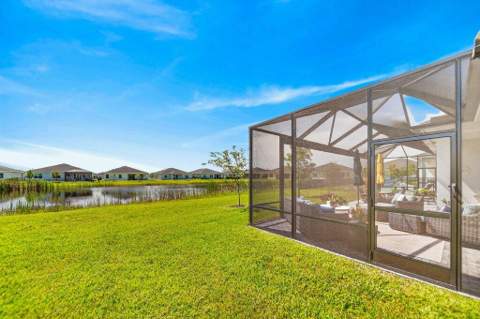 13892 SE Riversway Street, Port St. Lucie FL - photo 13 of 56
