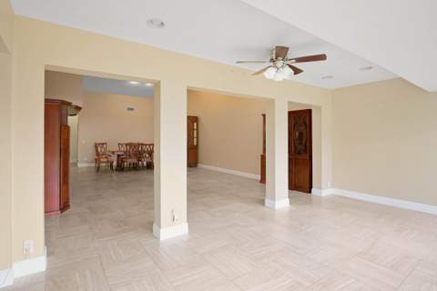 6845 Fountains Circle, Lake Worth FL - photo 10 of 37