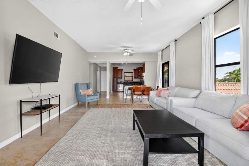 2 bedroom Condominium at 1620 Presidential Way #402, Park Place Condo, West Palm Beach — photo 5