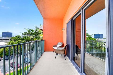 1620 Presidential Way #402, West Palm Beach FL - photo 22 of 43