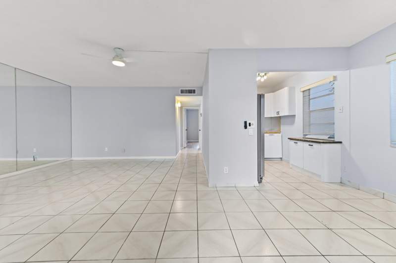 2 bedroom Condominium at 548 Capri L, Kings Point, Delray Beach — photo 3