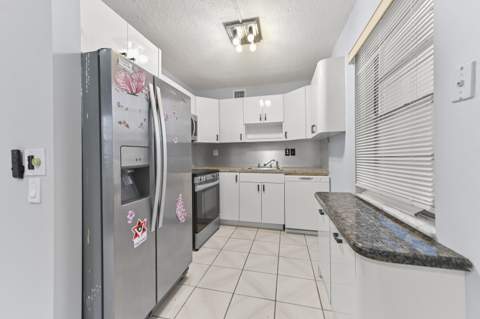 548 Capri L, Delray Beach FL - photo 9 of 36