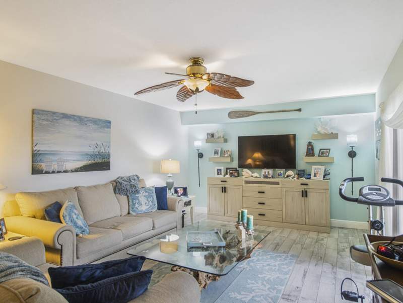 2 bedroom Townhouse at 1010 10th Way, Village Of Sandalwood Lakes 1, West Palm Beach — photo 4