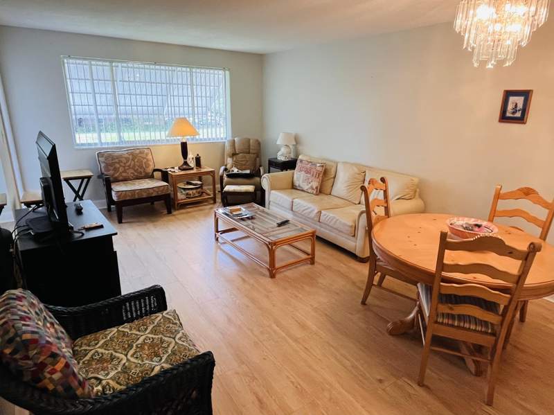 1 bedroom Condominium at 2812 S Garden Drive #206, Lake Clarke Gardens Condo 22, Lake Worth — photo 3