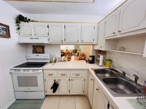 2812 S Garden Drive #206, Lake Worth FL - photo 7 of 12