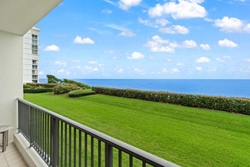 3 bedroom Condominium at 800 Ocean Drive #204, Waterfront On The Ocean At Juno Beach Co, Juno Beach — photo 3