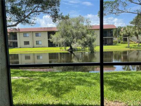 235 Lakeview Drive #102, Weston FL - photo 24 of 29