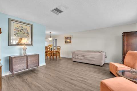 7500 NW 73rd Avenue, Tamarac FL - photo 11 of 55