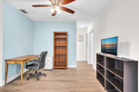 7500 NW 73rd Avenue, Tamarac FL - photo 10 of 55