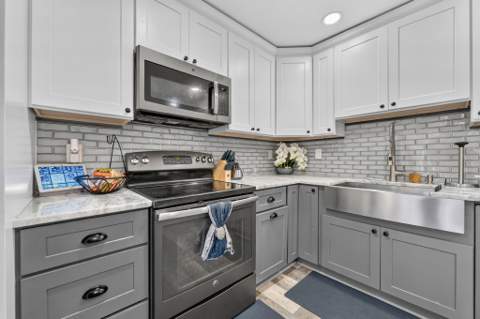 2242 NW 39th Avenue, Coconut Creek FL - photo 6 of 35
