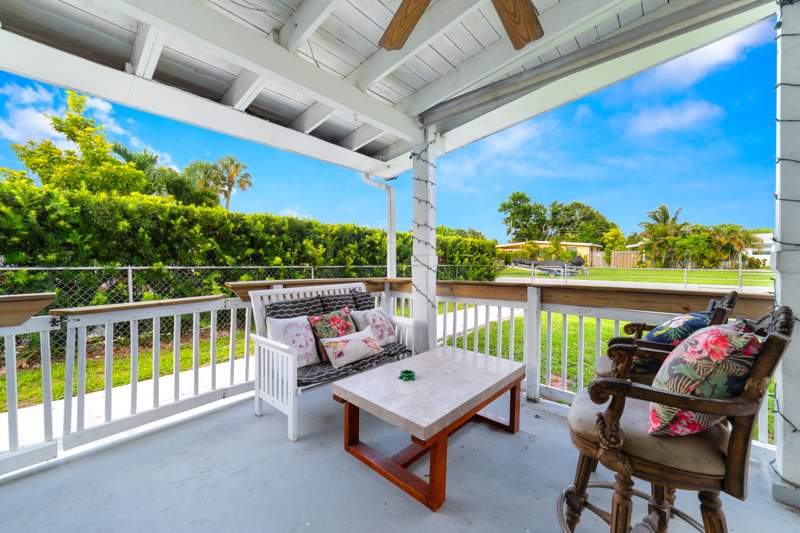 4 bedroom Single Family Residence at 735 Hibiscus Drive, Palm Beach Colony Secs 1 And 2, Royal Palm Beach — photo 4