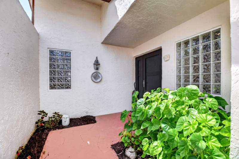2 bedroom Single Family Residence at 5791 Lakeview Mews Place, Villas Of Green Glen Ii-B, Boynton Beach — photo 4
