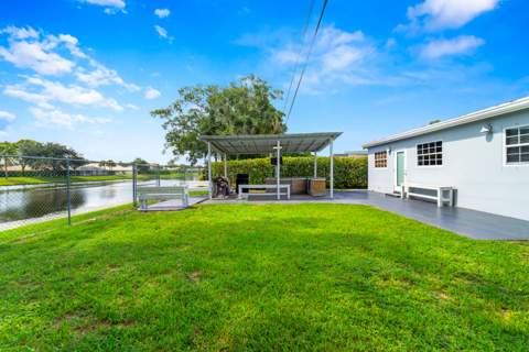 735 Hibiscus Drive, Royal Palm Beach FL - photo 23 of 35