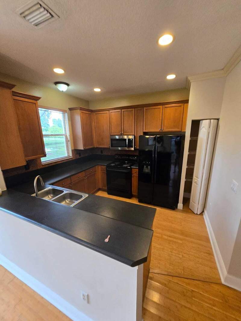 3 bedroom Townhouse at 265 River Bluff Lane #265, Seminole Estates, Royal Palm Beach — photo 2